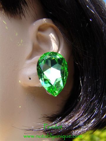 EJ 343 - B Pear Shape Earring: Peridot